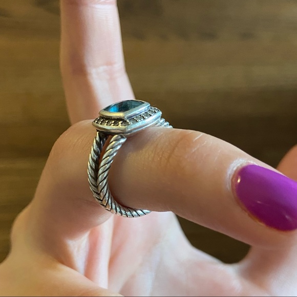DAVID YURMAN Petite Albion Ring with Blue Topaz and Diamonds - Picture 5 of 7